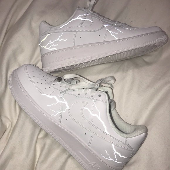air force 1 lightning bolt